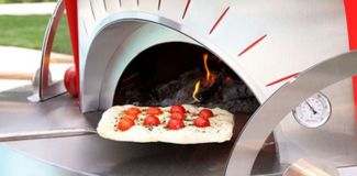 How To Cook In A Pizza Oven