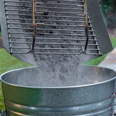 Char-Griller® Wrangler® Charcoal Barrel Grill - Compact, Powerful & Perfect for Entertaining